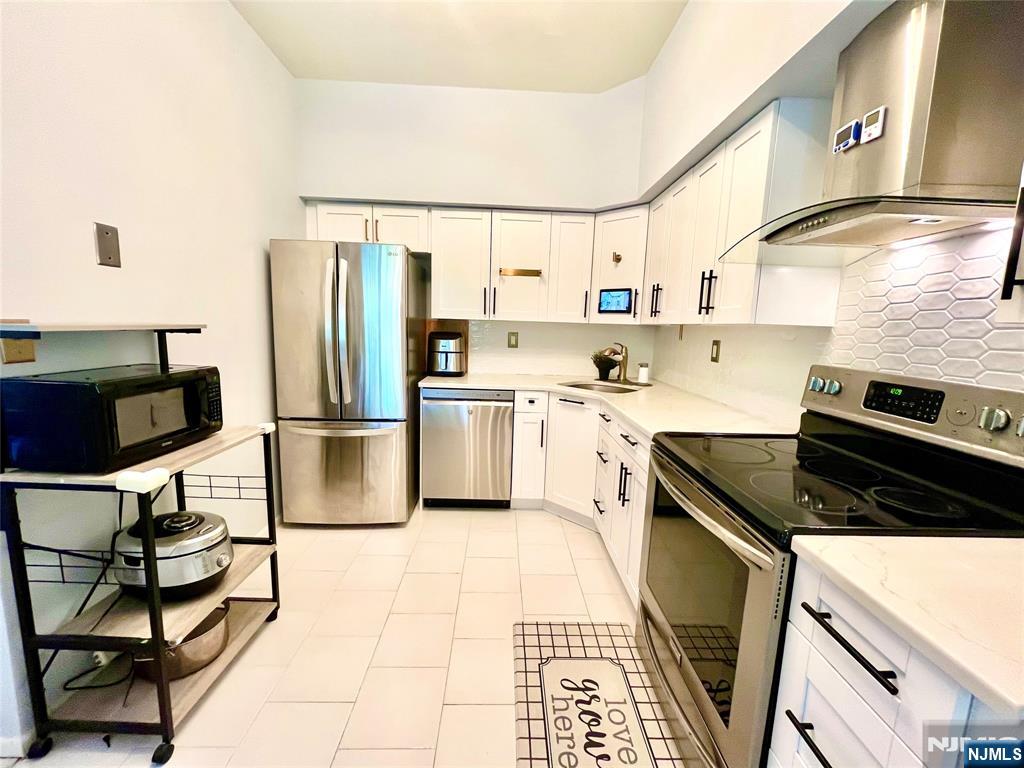 504 Windsor Drive, Palisades Park, NJ 07650 Listing Photo  11