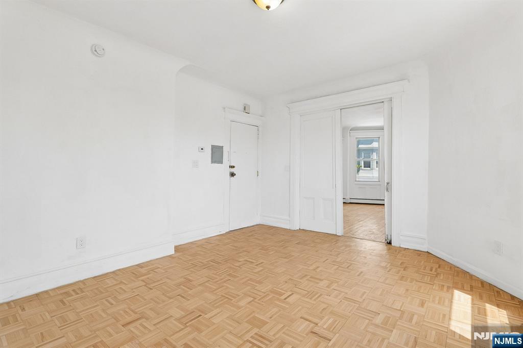 55 Hawkins Street — photo 32