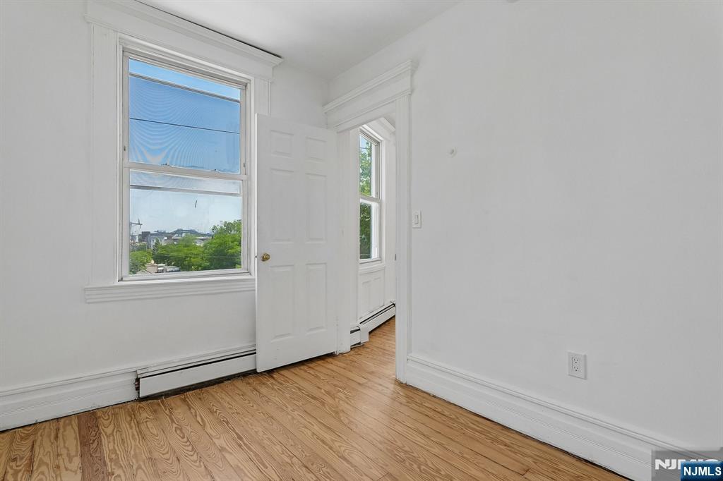 55 Hawkins Street — photo 37