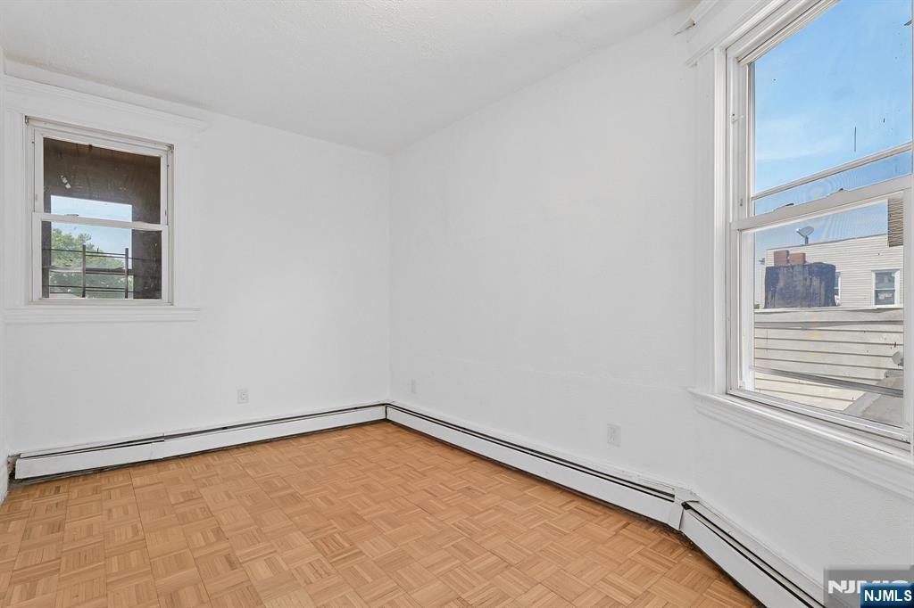 55 Hawkins Street — photo 40