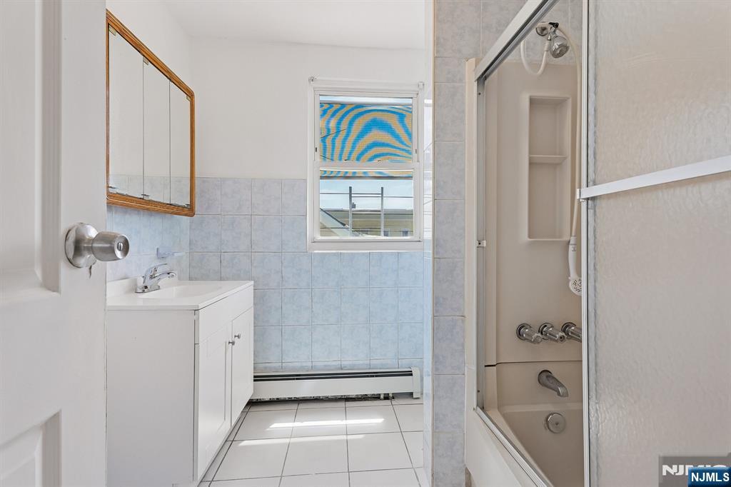 55 Hawkins Street — photo 44