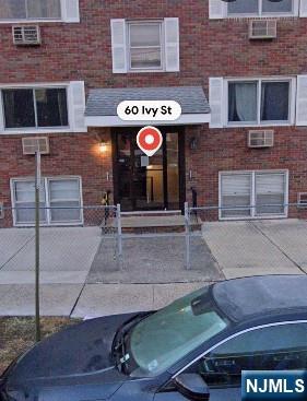 60 Ivy Street 1B - Photo 1