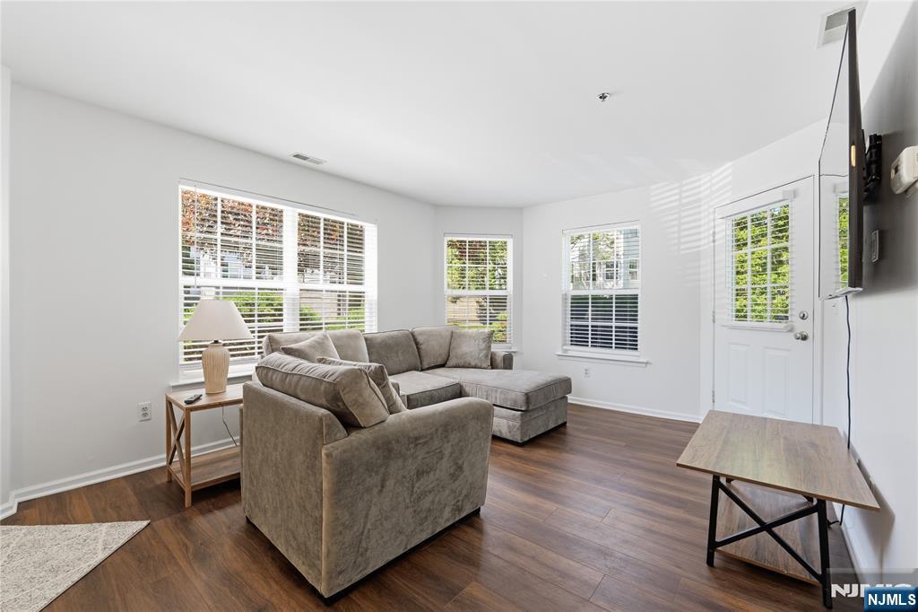 5301 Tudor Drive - Photo 4