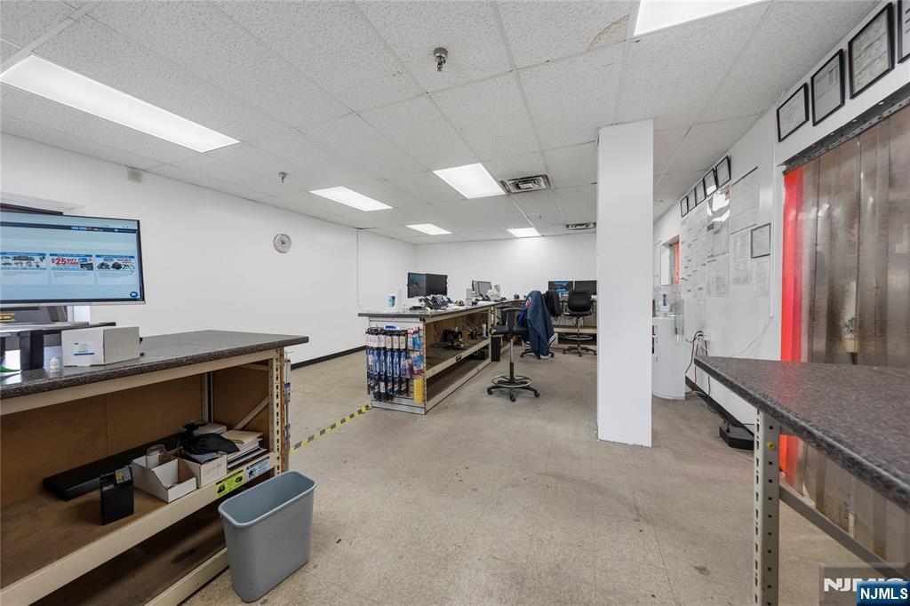 370-376 Adams Street - Photo 4