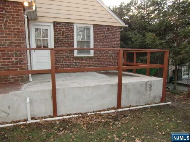 235 Walton Street