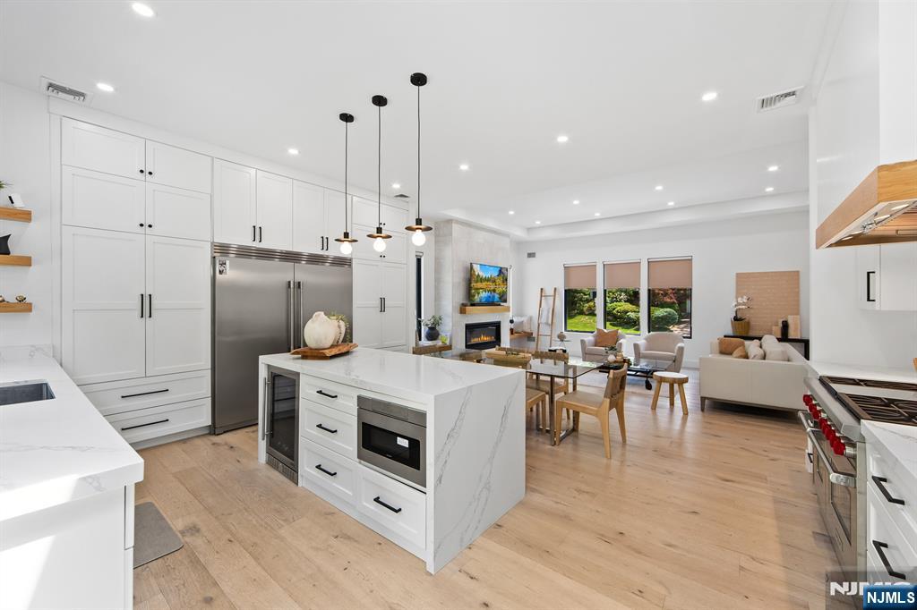 284 Castle Drive, Englewood Cliffs, NJ 07632 Listing Photo  23