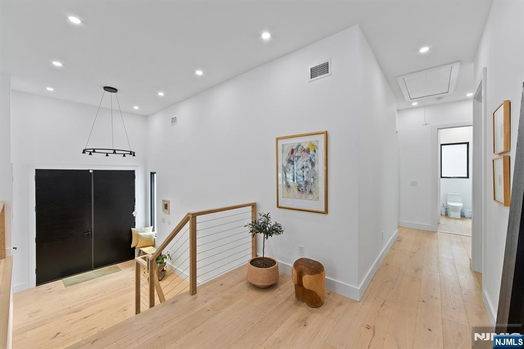 284 Castle Drive, Englewood Cliffs, NJ 07632 Listing Photo  26