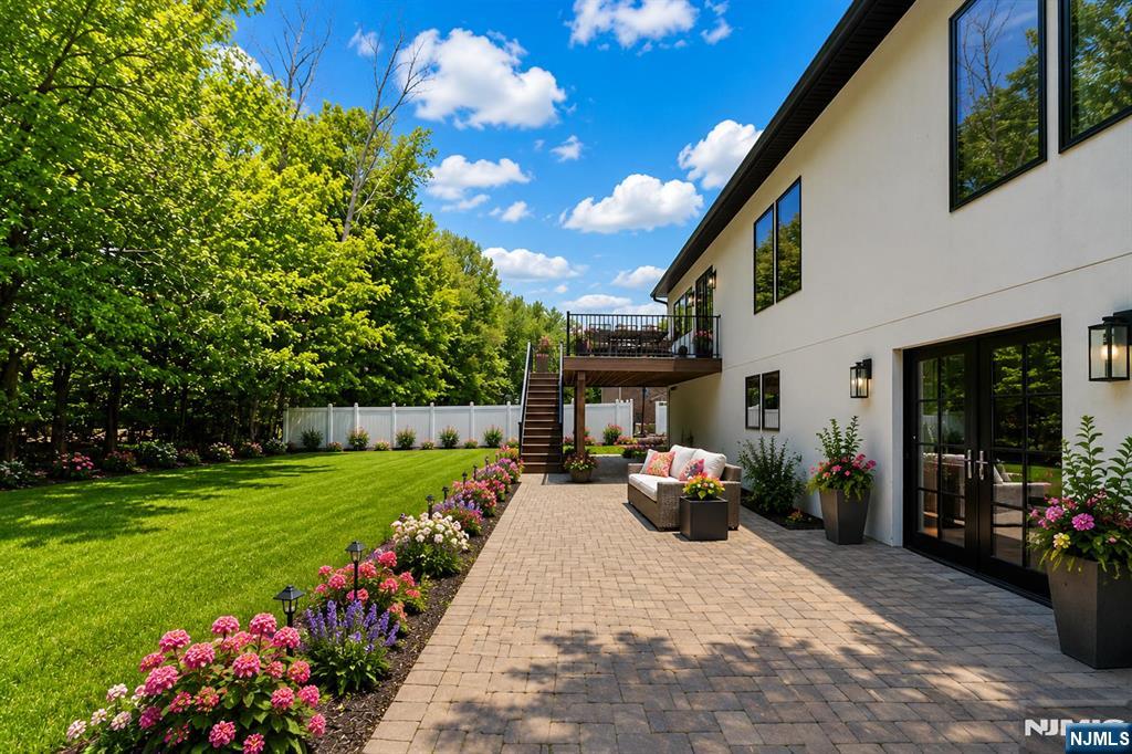 284 Castle Drive - Photo 4