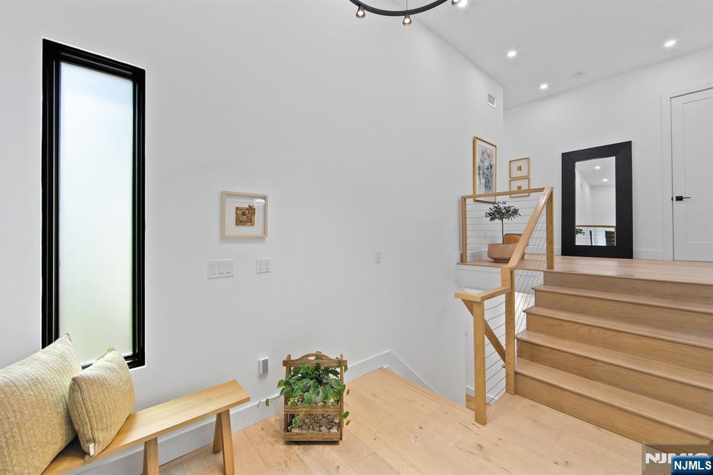 284 Castle Drive, Englewood Cliffs, NJ 07632 Listing Photo  35