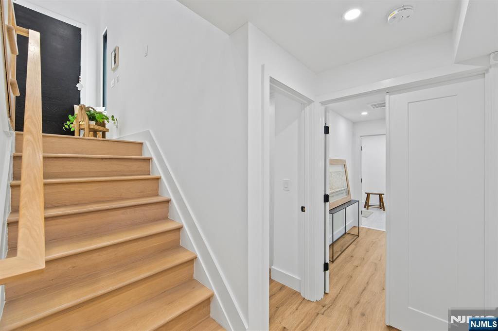 284 Castle Drive, Englewood Cliffs, NJ 07632 Listing Photo  36
