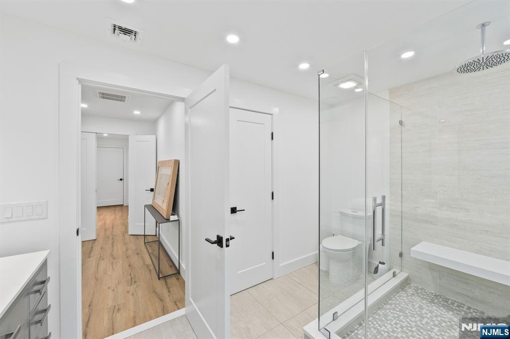 284 Castle Drive, Englewood Cliffs, NJ 07632 Listing Photo  42