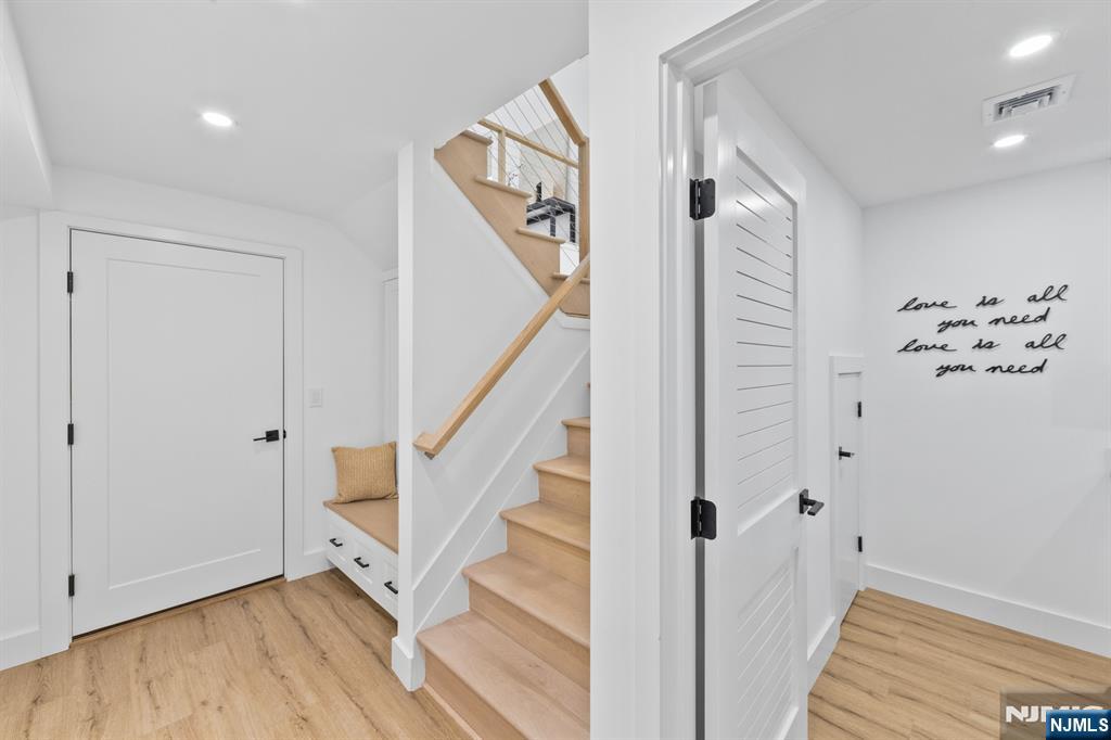 284 Castle Drive — photo 47