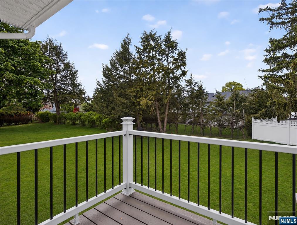 556 Princeton Street, New Milford, NJ 07646 Listing Photo  11