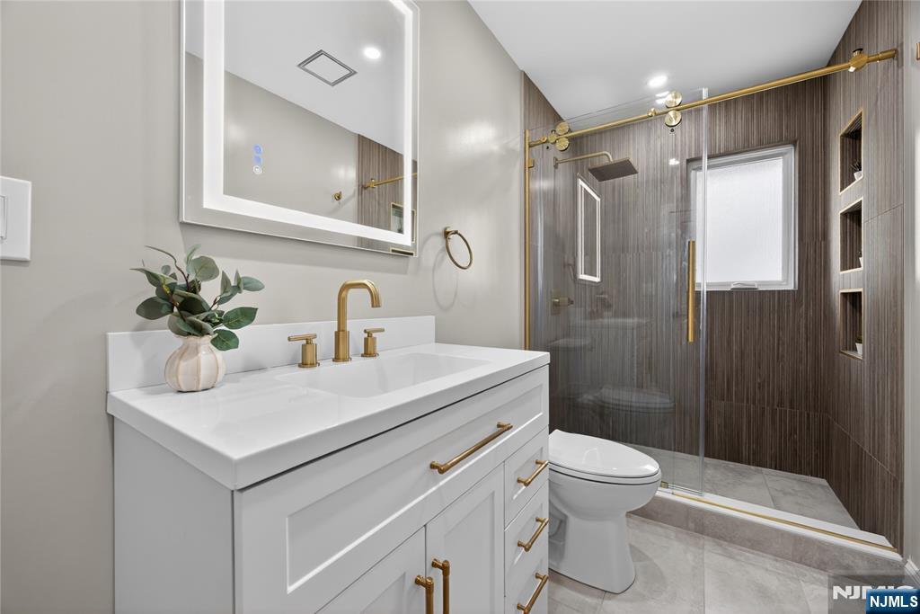 556 Princeton Street, New Milford, NJ 07646 Listing Photo  25