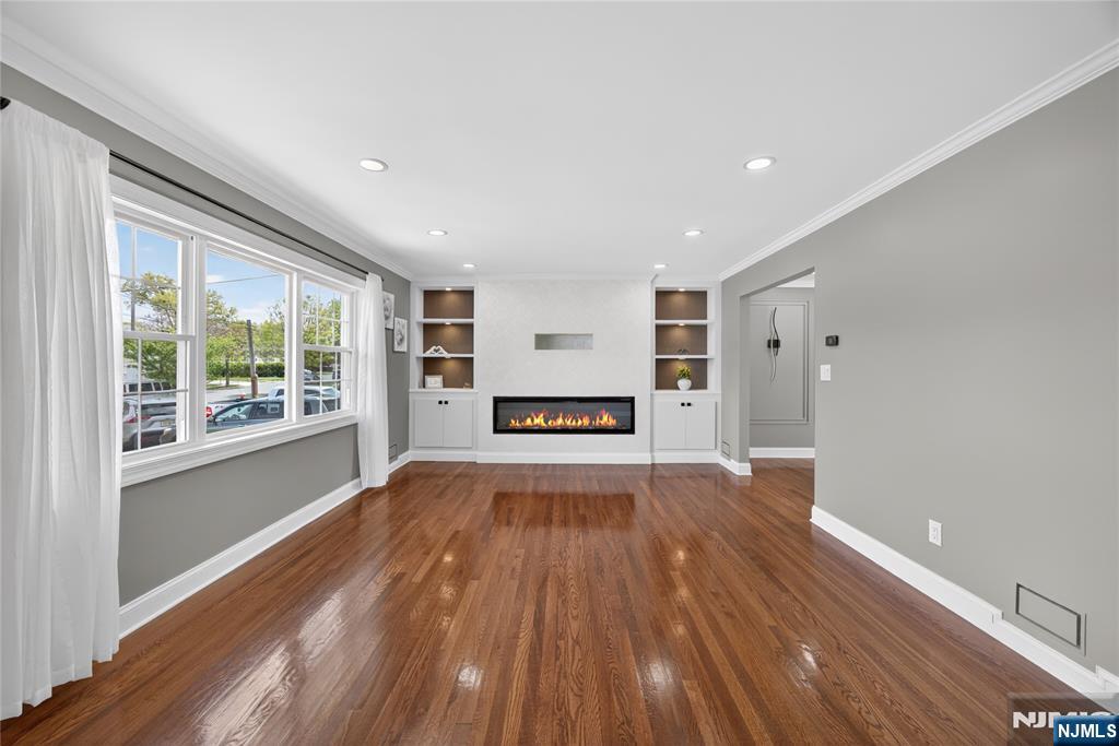 556 Princeton Street, New Milford, NJ 07646 Listing Photo  7