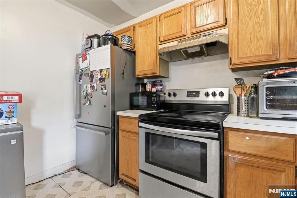 239-40 Th Street, #C0032, Irvington, NJ 07111 Listing Photo  7