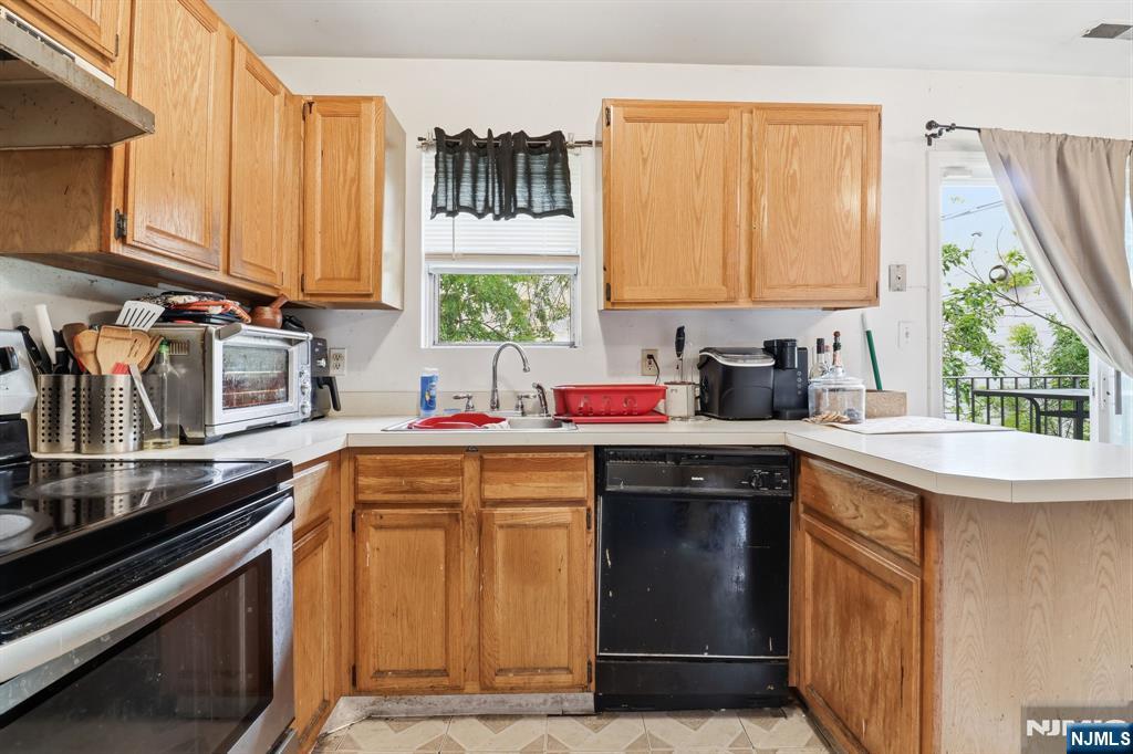 239-40 Th Street, #C0032, Irvington, NJ 07111 Listing Photo  8
