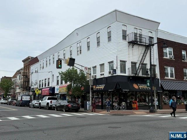 400 Harrison Avenue - Photo 1