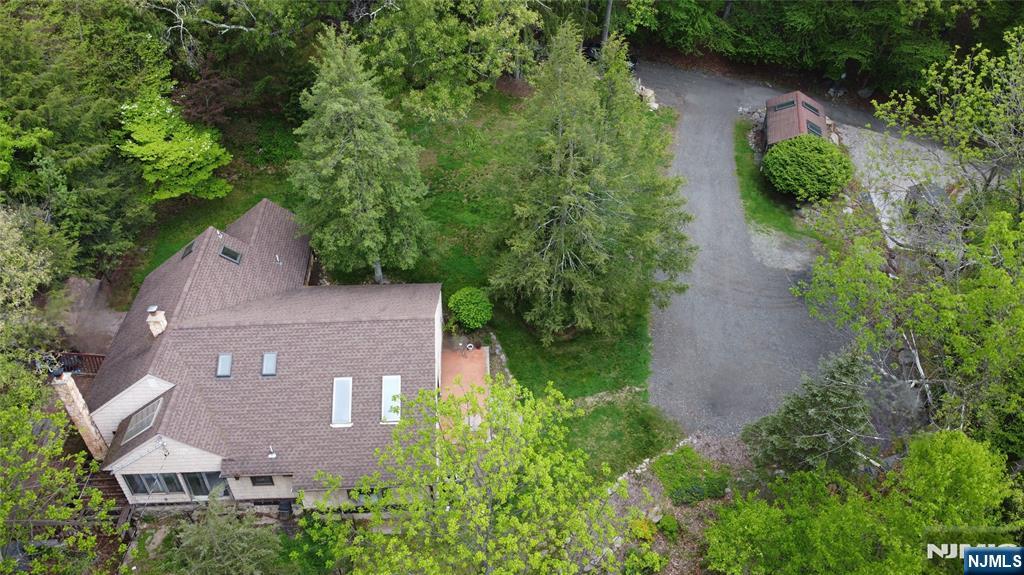 534 Hamburg Turnpike - Photo 2