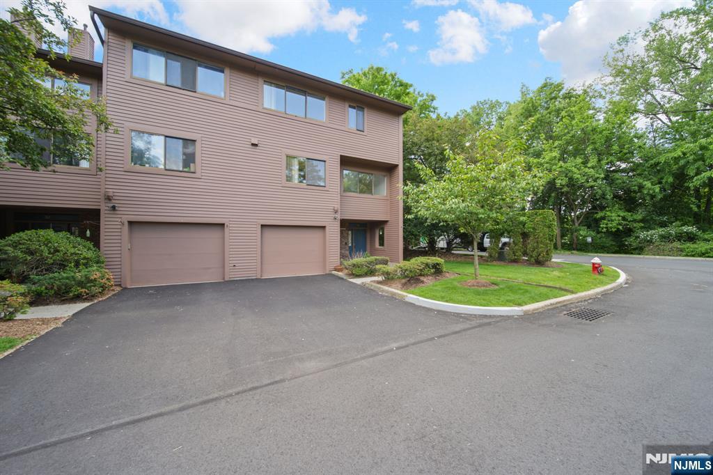 Desirable Private Location.