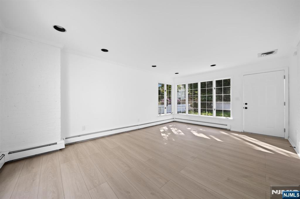 55 Forest Road — photo 12