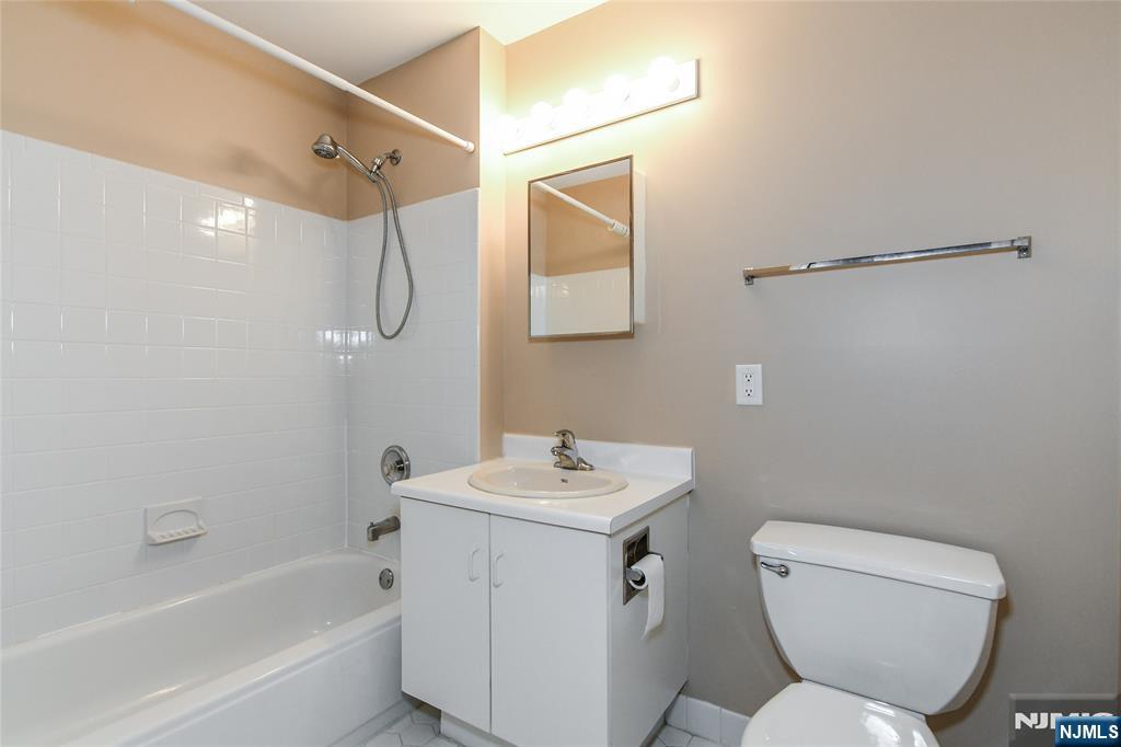 Primary Full Bath