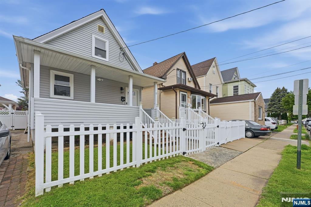 32 Willard St, Garfield, NJ 07026