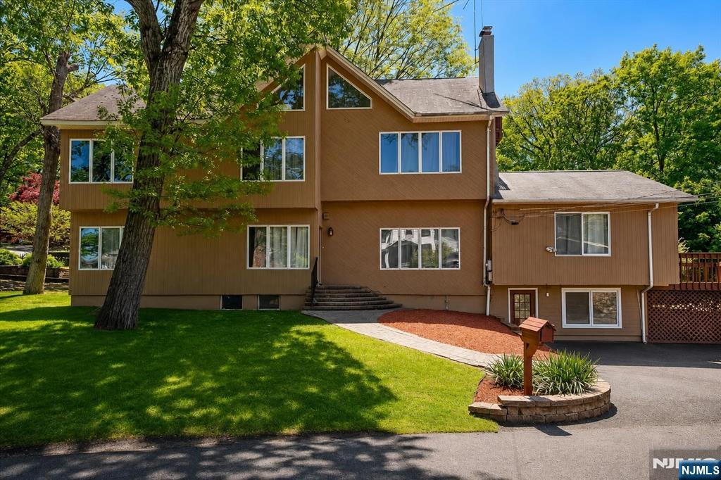 17 Hickory Drive - Photo 1