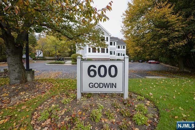 600 Godwin Avenue Ste 5 - Photo 2