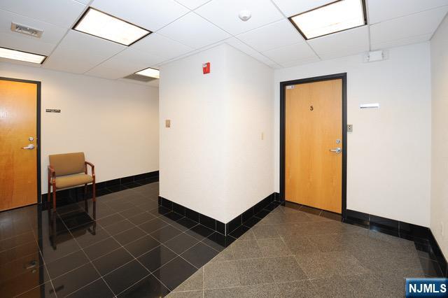 600 Godwin Avenue Ste 5 - Photo 3