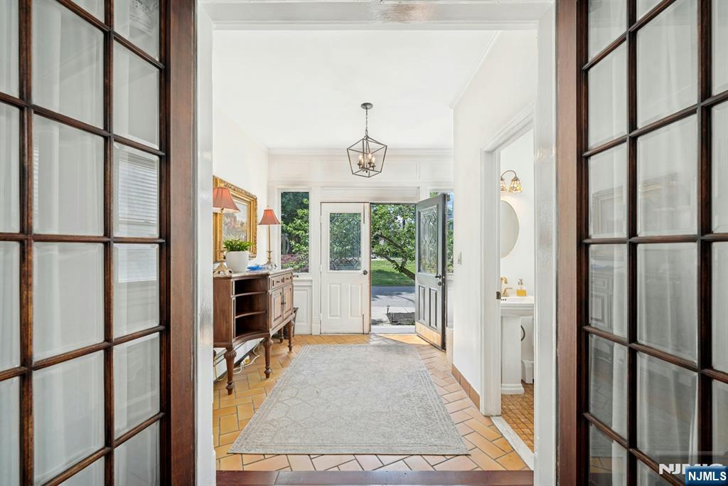 1016 Abbott Boulevard - Photo 4