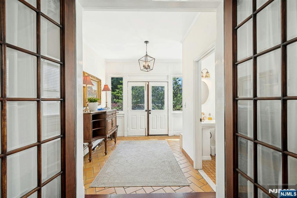 1016 Abbott Boulevard - Photo 5