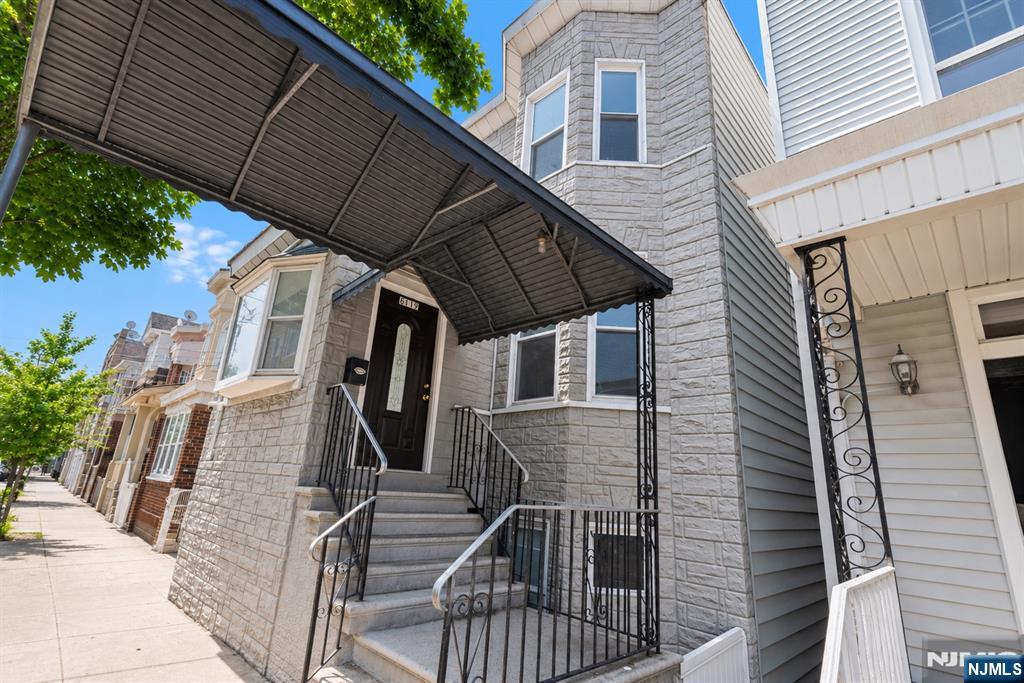 6119 Tyler Place, West New York, NJ 07093 Listing Photo  16