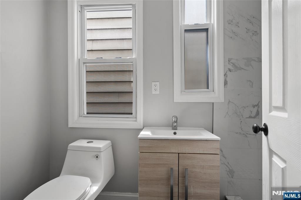 6119 Tyler Place, West New York, NJ 07093 Listing Photo  8