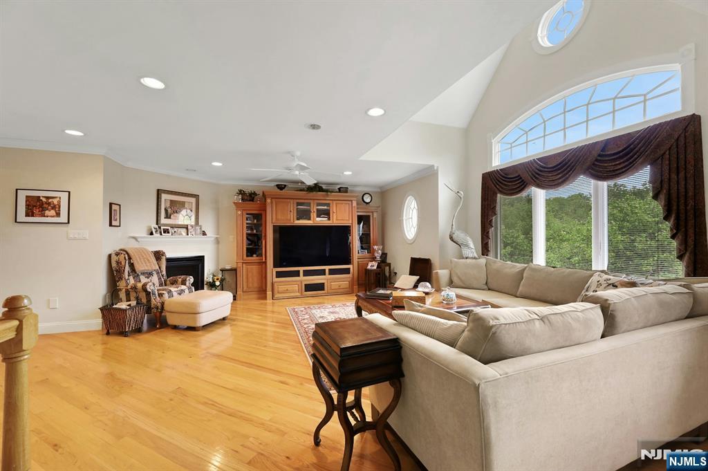 110 Winding Creek - Photo 5