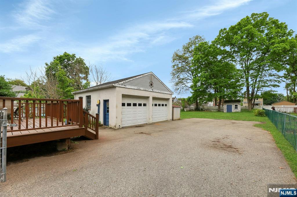 17 Butler Place - Photo 3