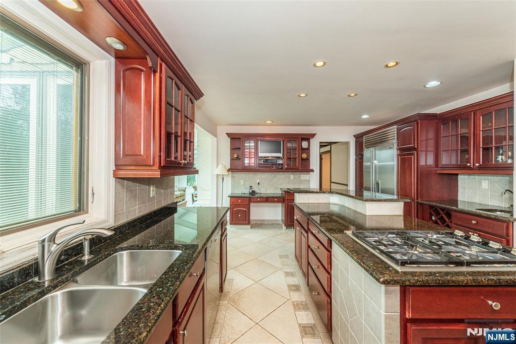 104 Shrewsbury Drive — photo 15