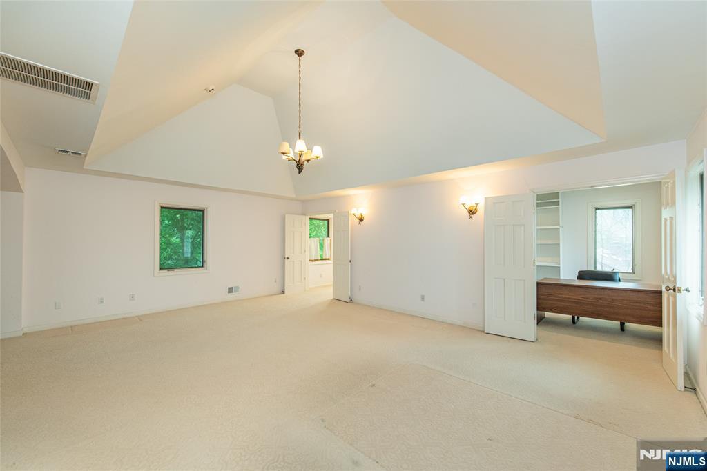 104 Shrewsbury Drive — photo 23