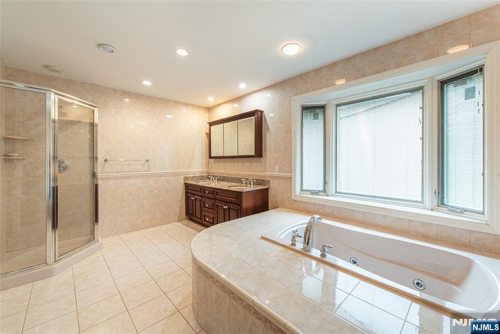 104 Shrewsbury Drive — photo 26