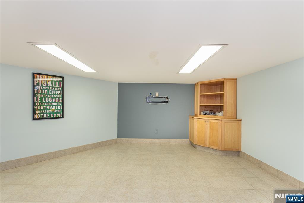104 Shrewsbury Drive — photo 35