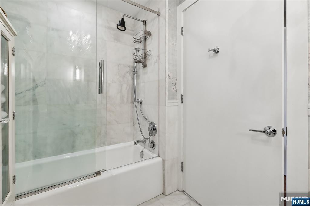 9 Ave At Port Imperial, #1007, West New York, NJ 07093 Listing Photo  17
