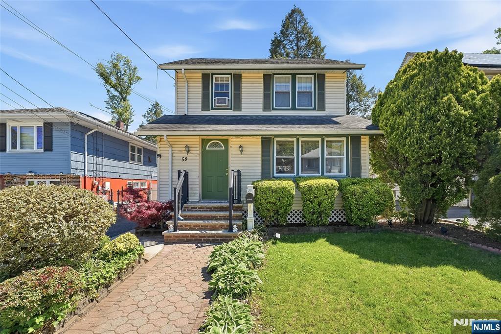 52 Harcourt Ave, Bergenfield, NJ 07621