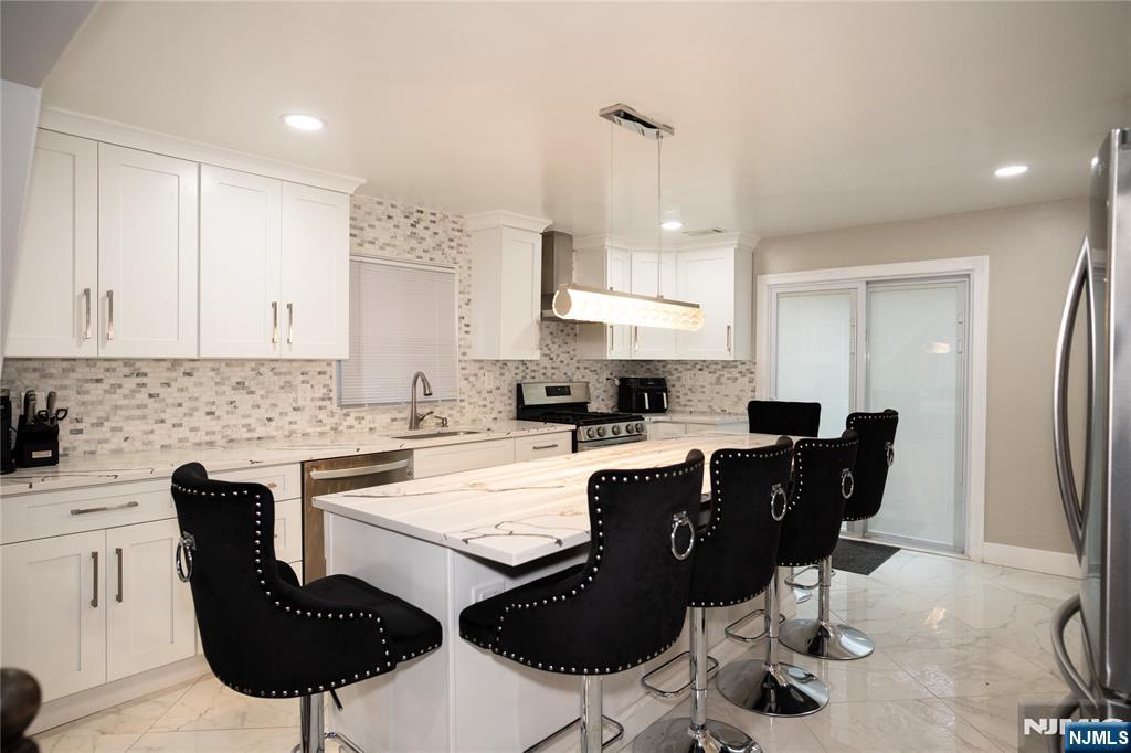 35 3rd Avenue - Photo 4