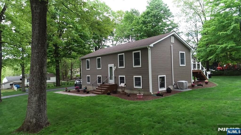 10 Monique Lane, West Milford, NJ 07480 Listing Photo  35