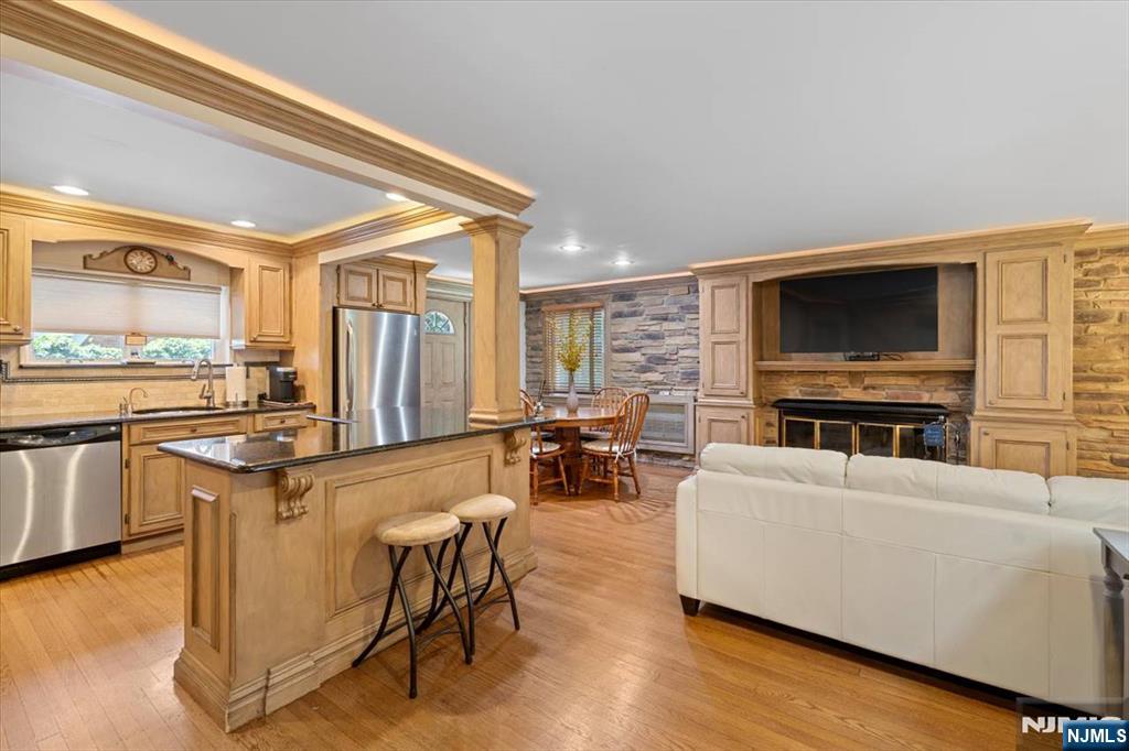 694 Sunset Road - Photo 4