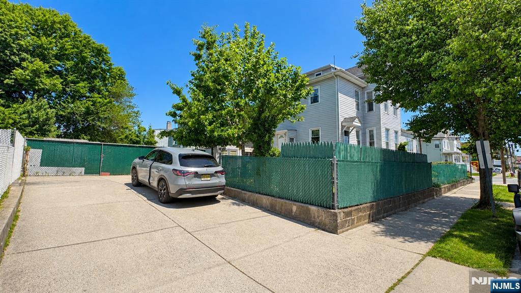 129 Union Street - Photo 4