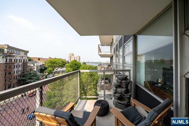 relax and enjoy the north Hudson River view...