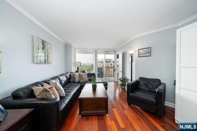 6050 Boulevard East 6D - Photo 3