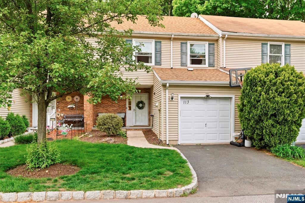 113 Saratoga Square - Photo 2