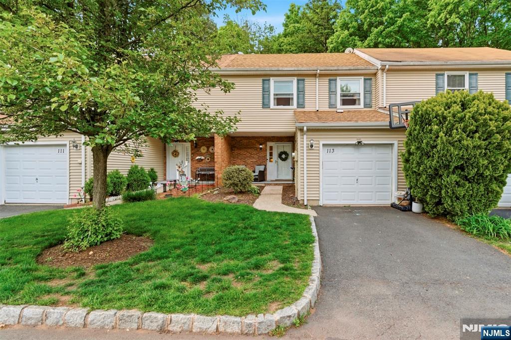 113 Saratoga Square - Photo 3